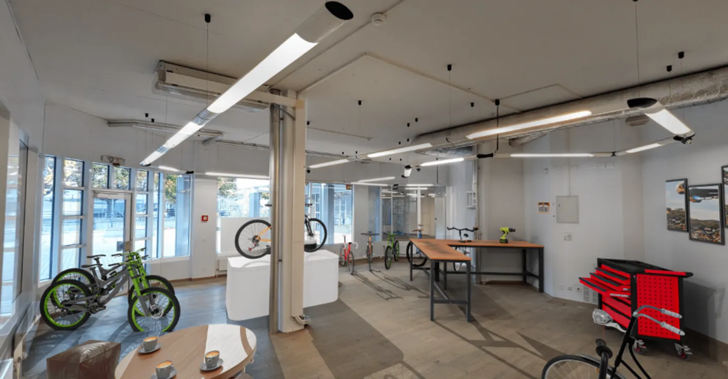 Commercial Space 1 Room - Photo 1 of 12