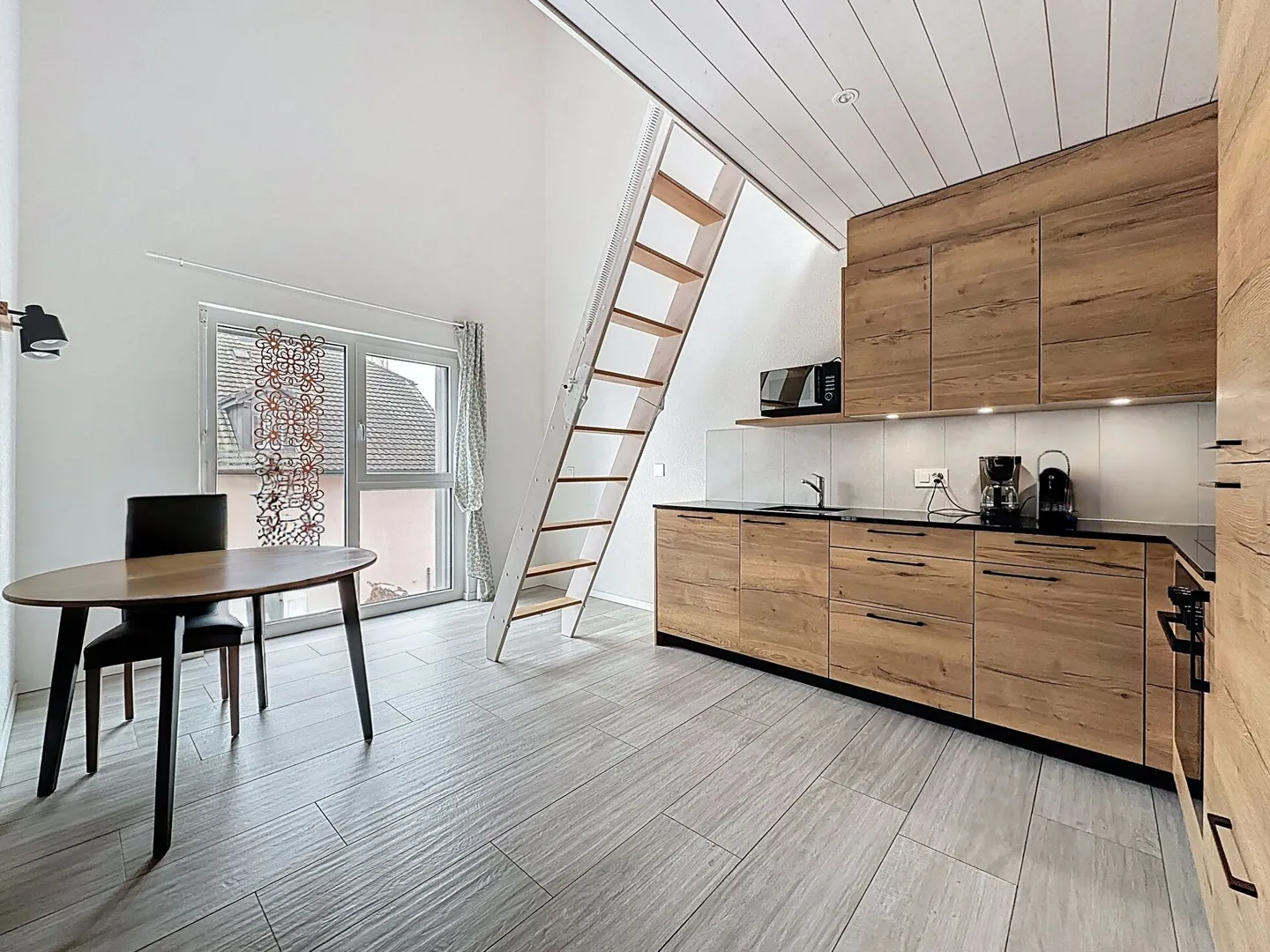 APPARTEMENT DE 3,5 PIECES AVEC BALCON - Photo 2 of 11