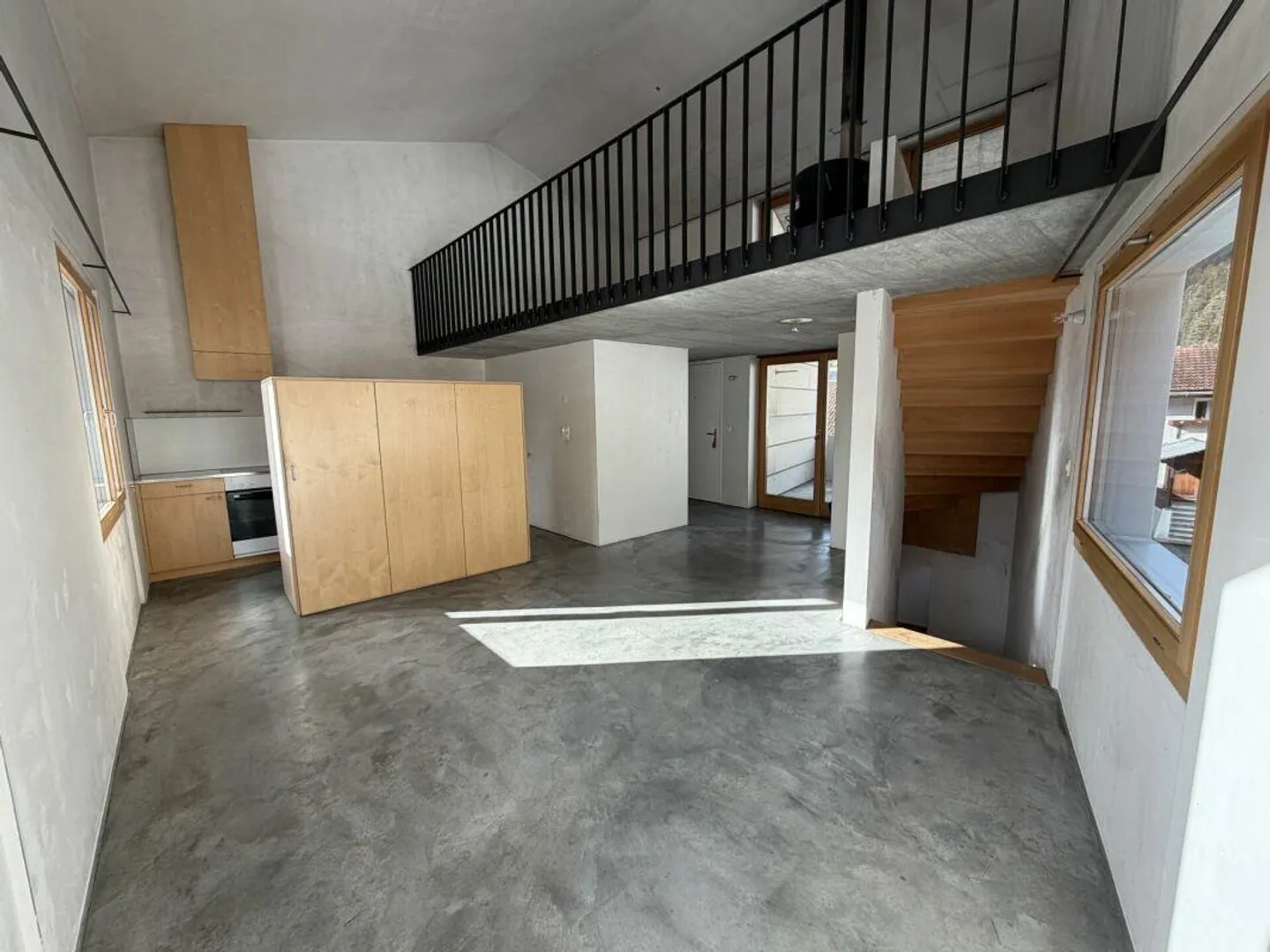 4.5 Room Maisonette in Alpine Tranquility - Stylish Living on Three Levels - Photo 1 of 12