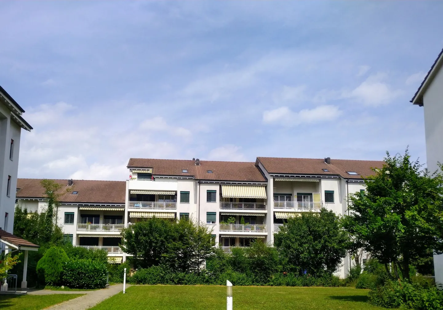Large attic apartment in a quiet location - Photo 10 of 11