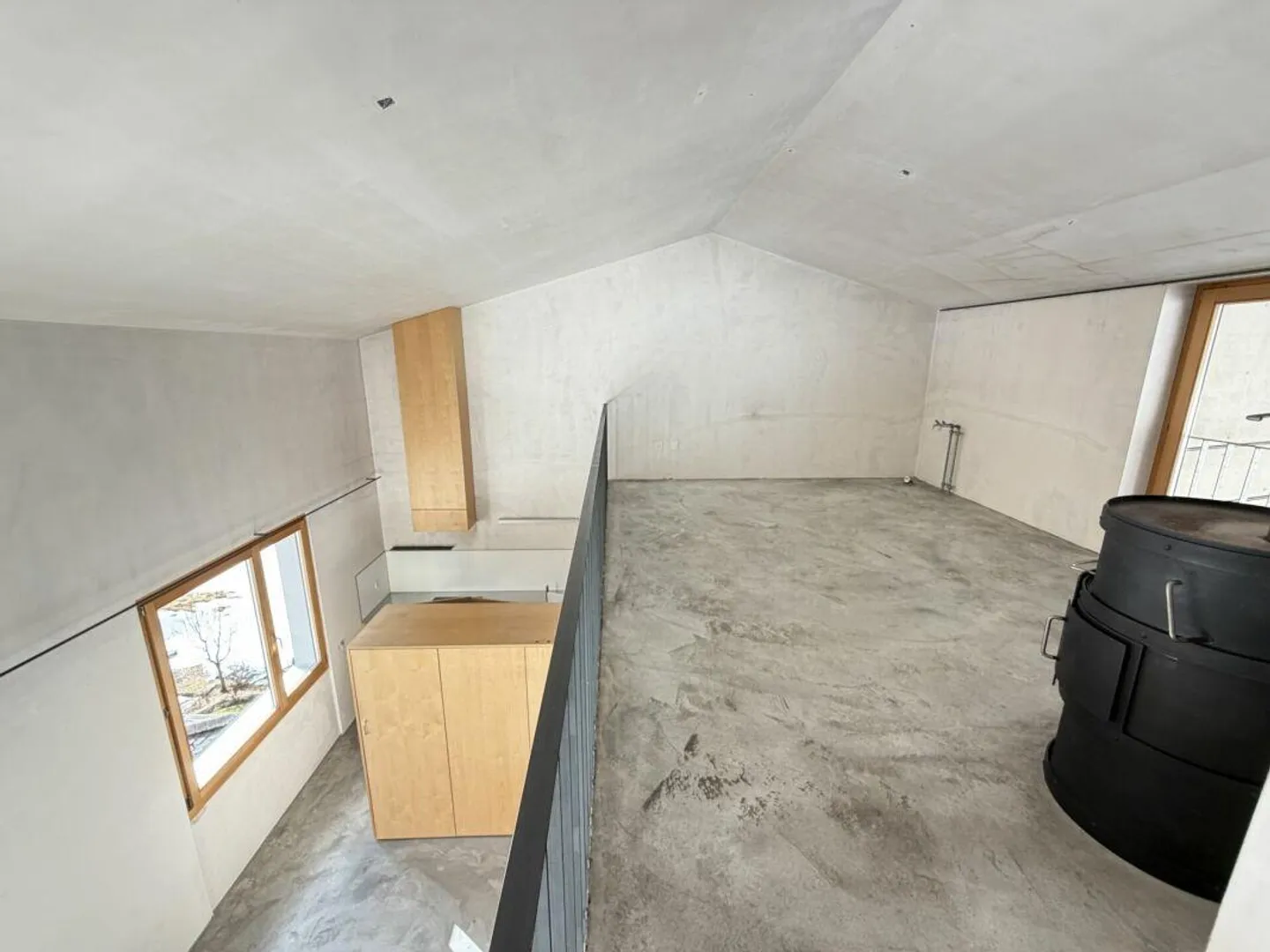 4.5 Room Maisonette in Alpine Tranquility - Stylish Living on Three Levels - Photo 3 of 12