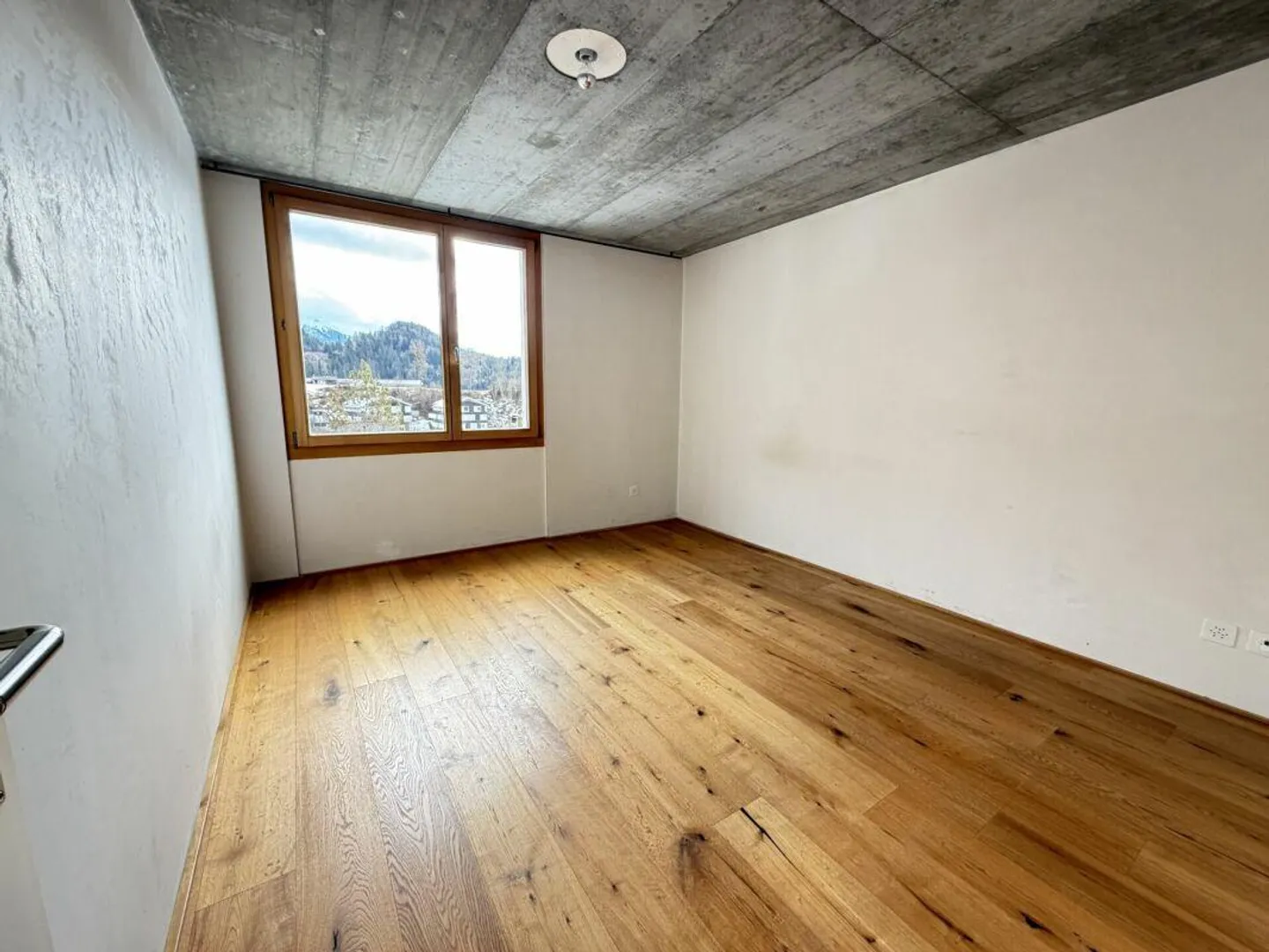 4.5 Room Maisonette in Alpine Tranquility - Stylish Living on Three Levels - Photo 12 of 12