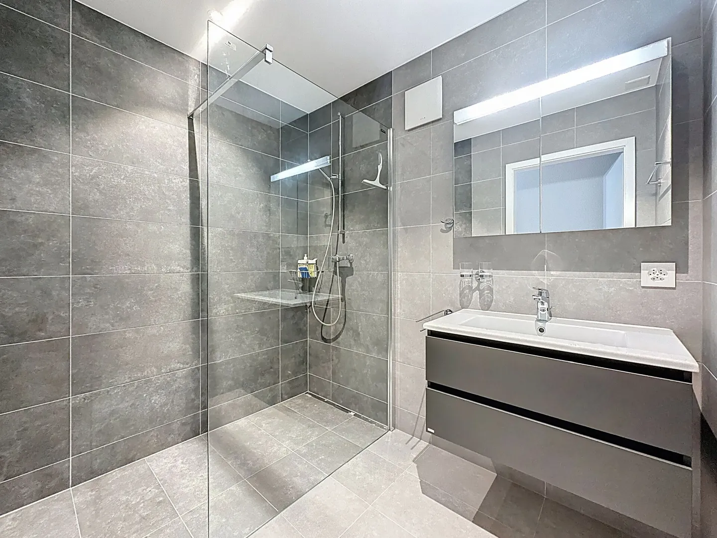 APPARTEMENT DE 3,5 PIECES AVEC BALCON - Photo 8 of 11