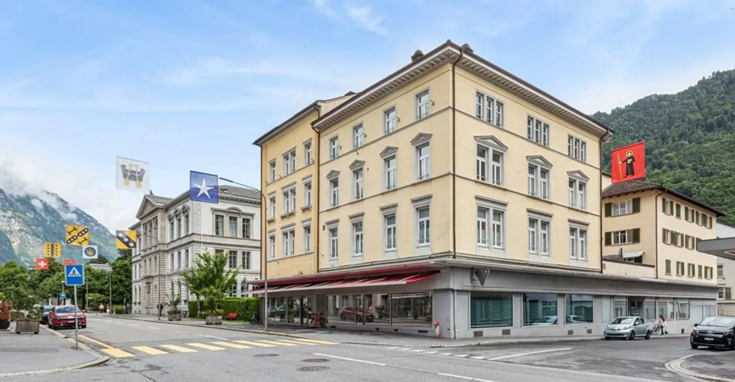 Zentrale Gewerbefläche in Glarus - Foto 1 von 10