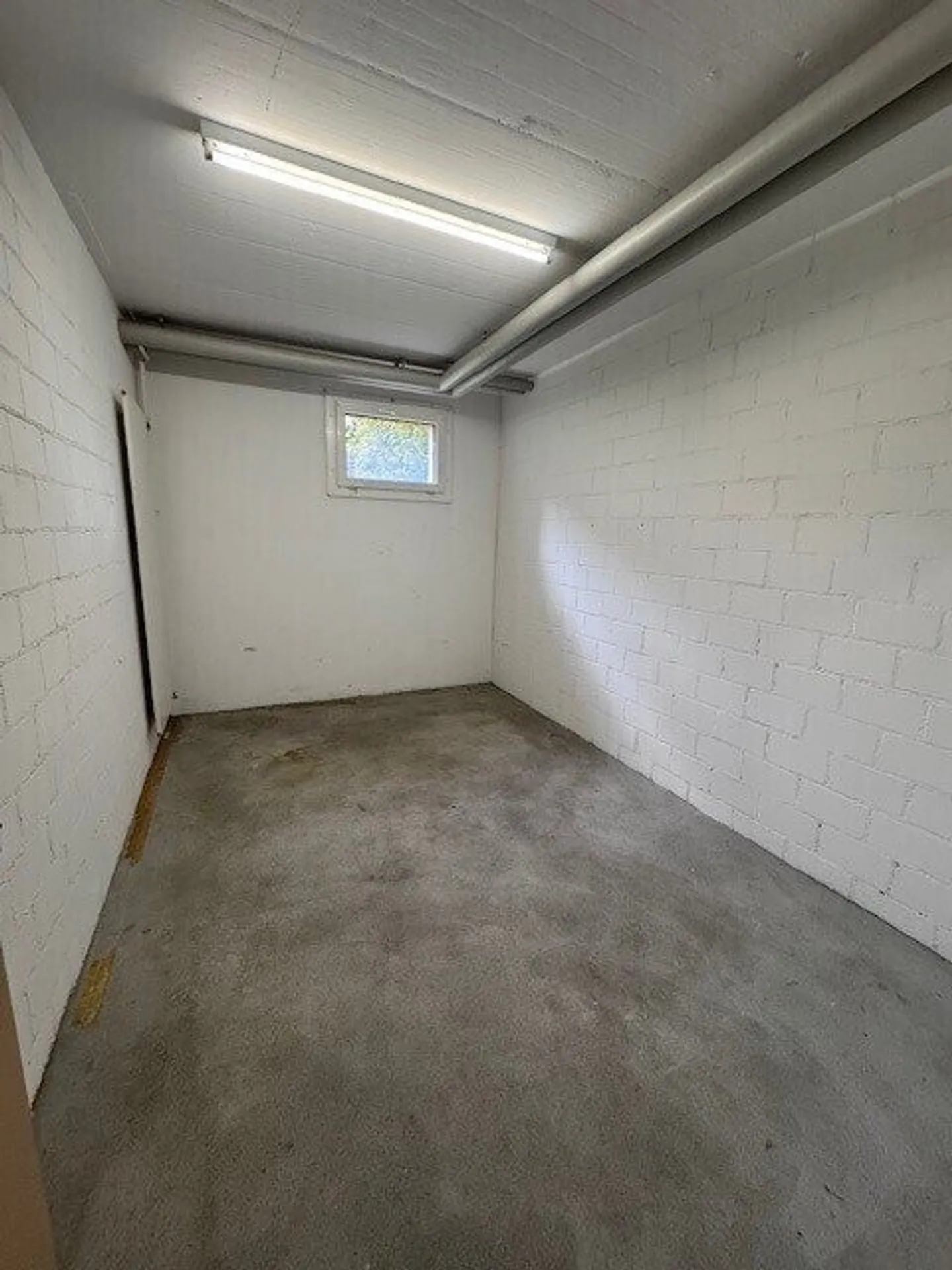 Property for rent - Photo 3 of 5