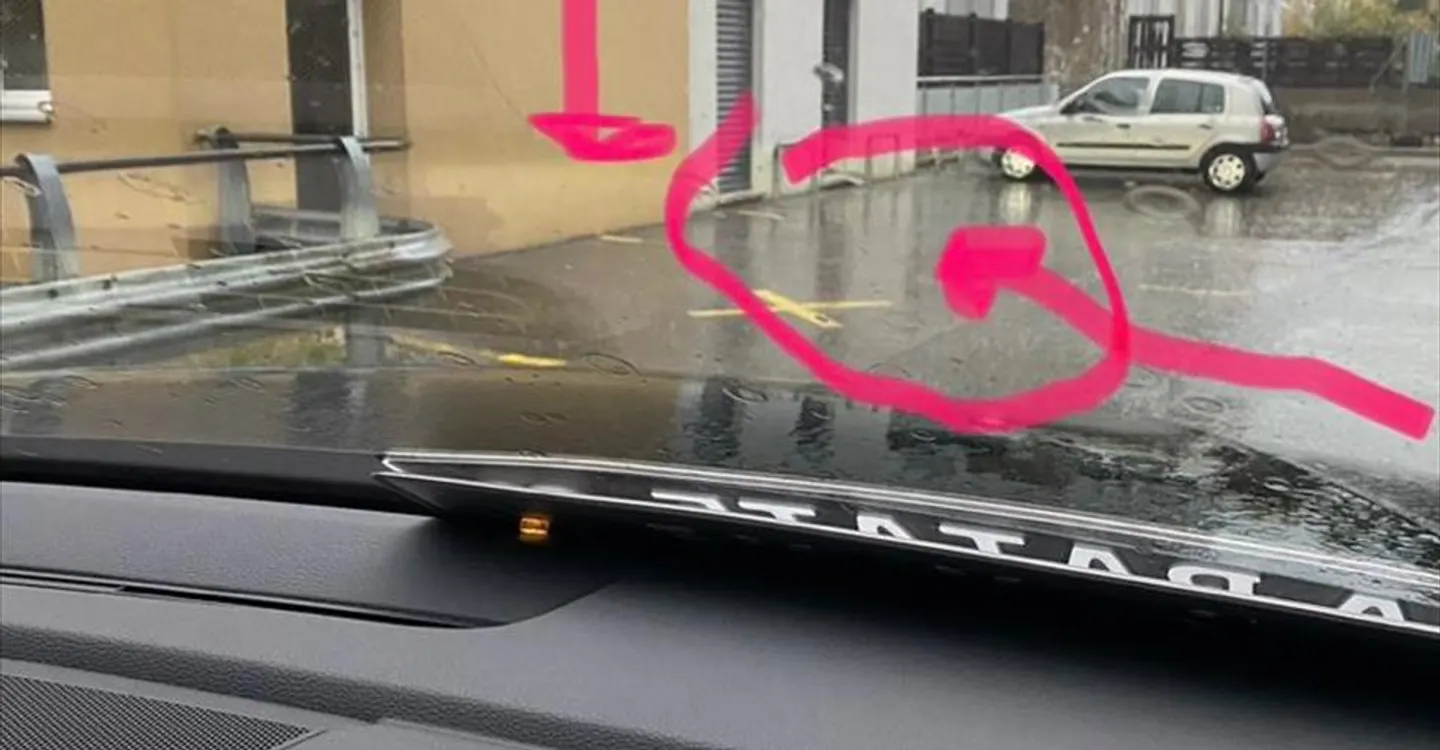 Aussenparkplatz - Foto 1 von 1