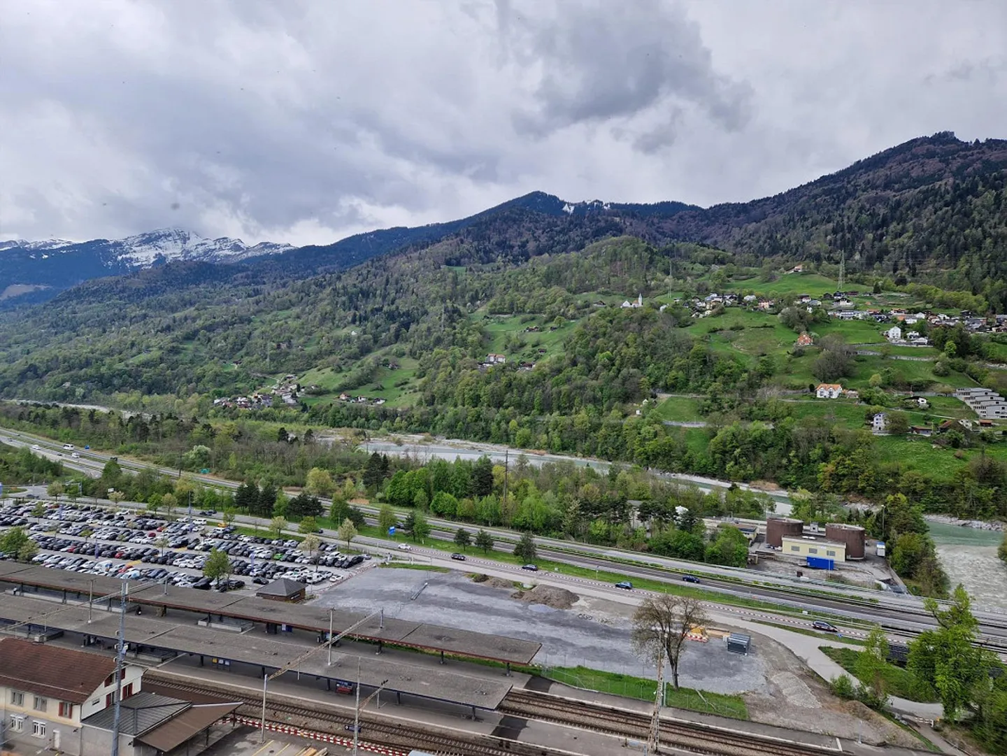 Geräumige Attika Wohnung in Landquart - Foto 9 von 11
