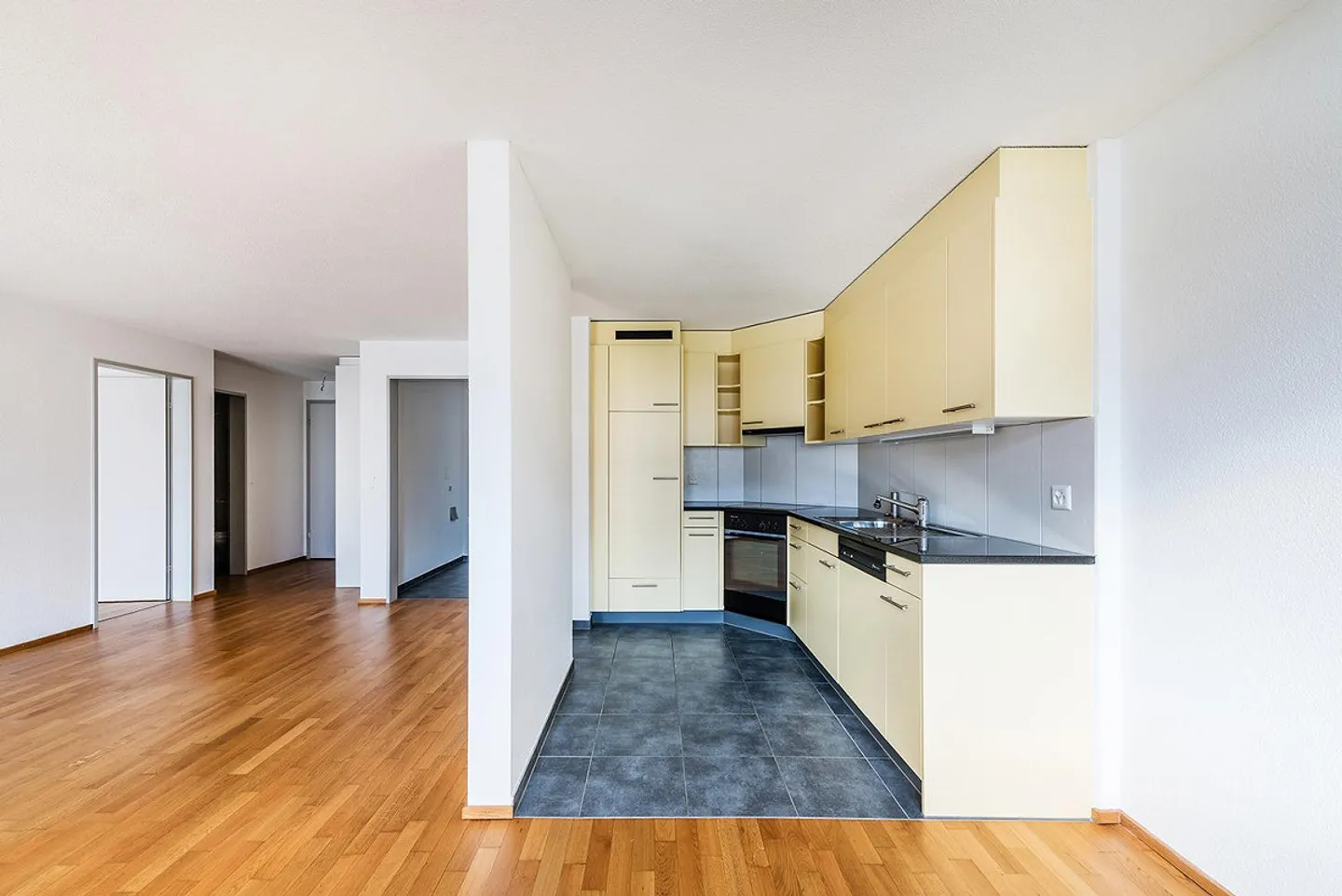 Vivre de manière princière près du château - Photo 4 sur 7