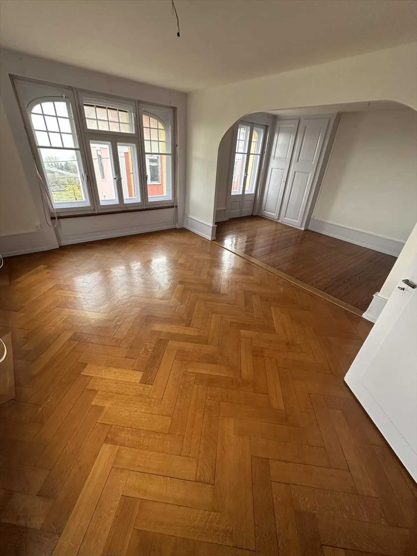 5-room apartment on the 2nd floor - Photo 4 of 15