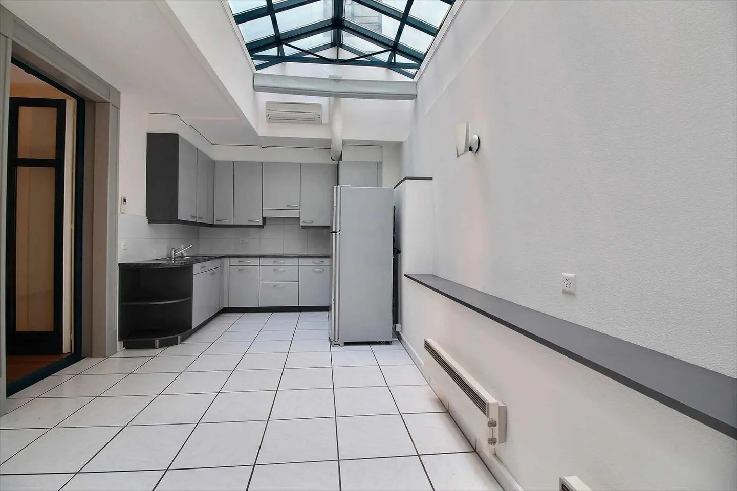 2-room apartment - Photo 1 of 7