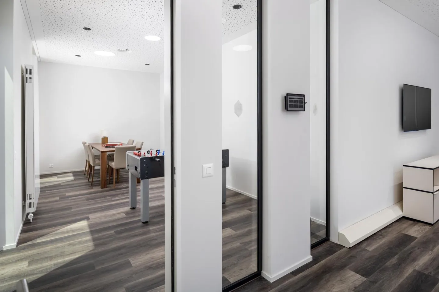 Trevita Living - Top Apartment with Mountain View - Photo 8 of 13