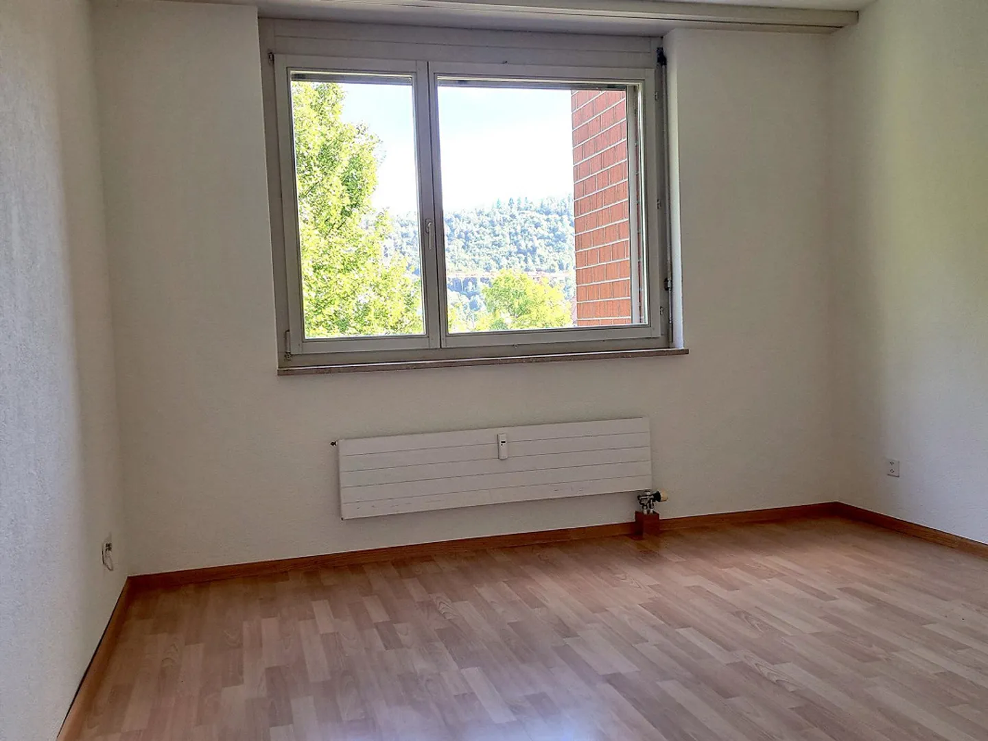 Appartamento di 4,5 stanze con 100m2 proprio accanto alla stazione ferroviaria di Liestal - Foto 5 di 11