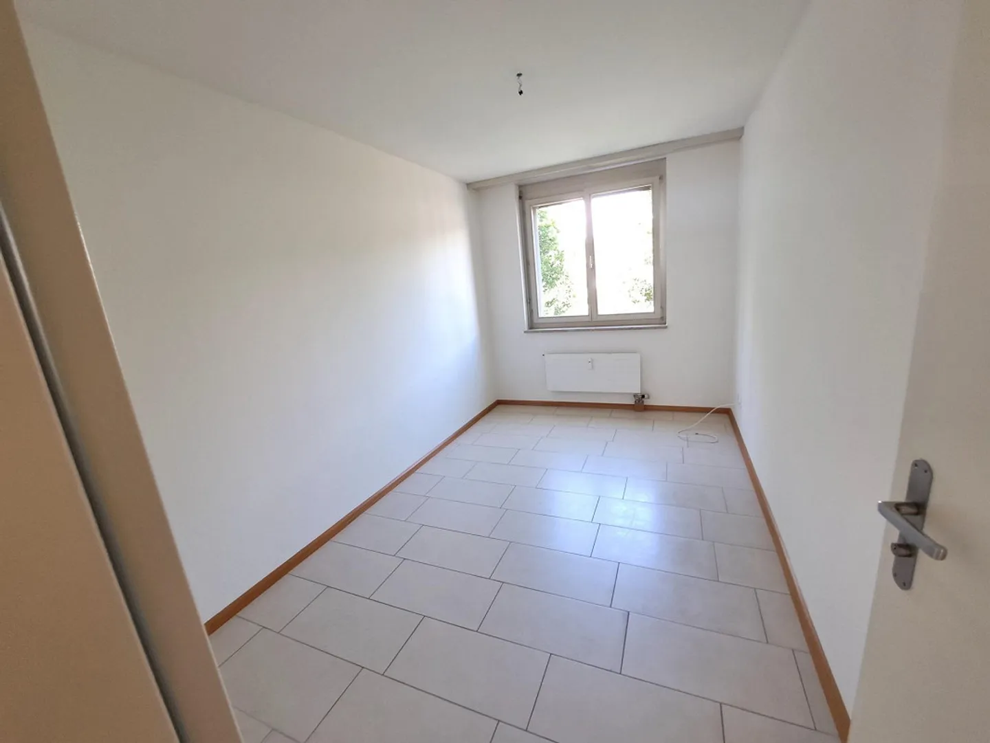 Appartamento di 4,5 stanze con 100m2 proprio accanto alla stazione ferroviaria di Liestal - Foto 6 di 11