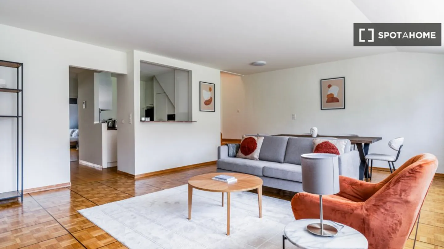 Appartement à louer - Photo 2 sur 18