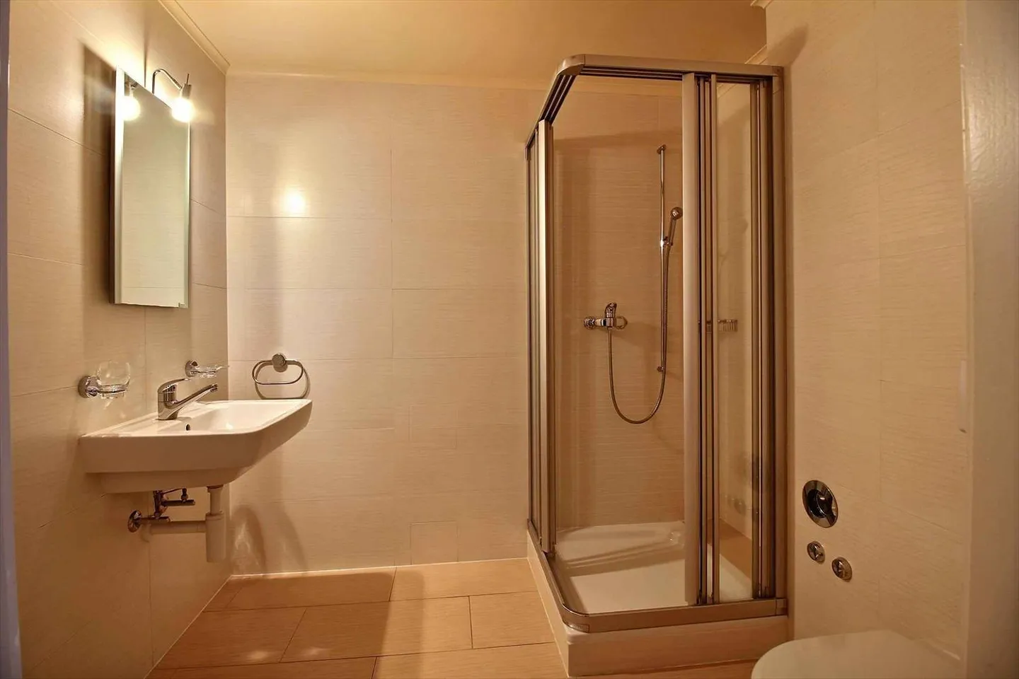 2-room apartment - Photo 7 of 7