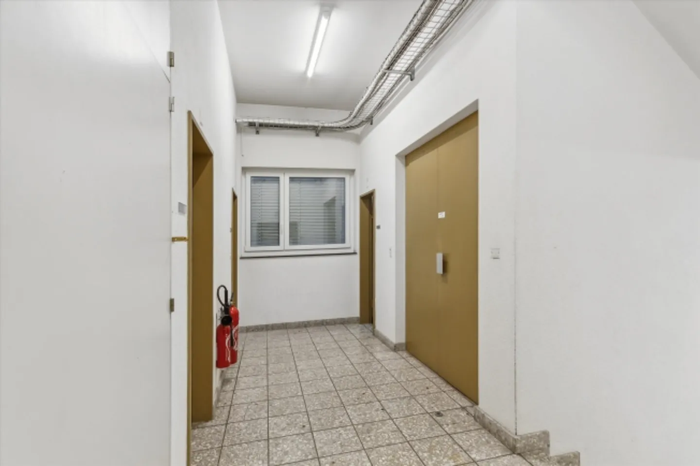 Edificio ad uso misto in affitto - Foto 9 di 9