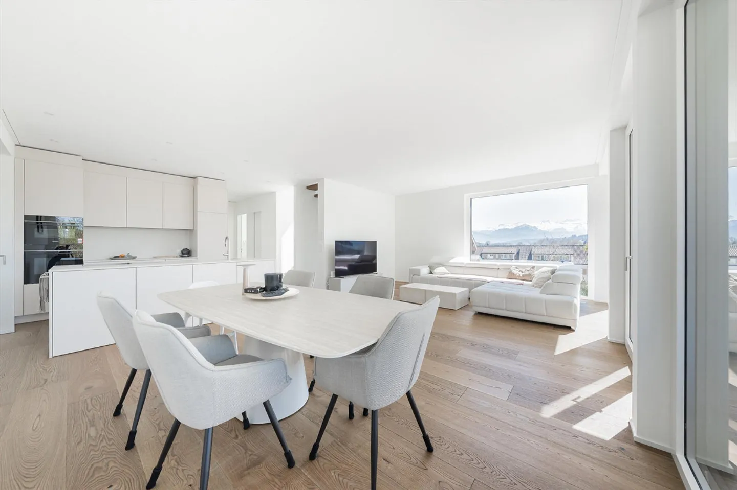 Top modern dream house with fantastic view - Photo 5 of 20