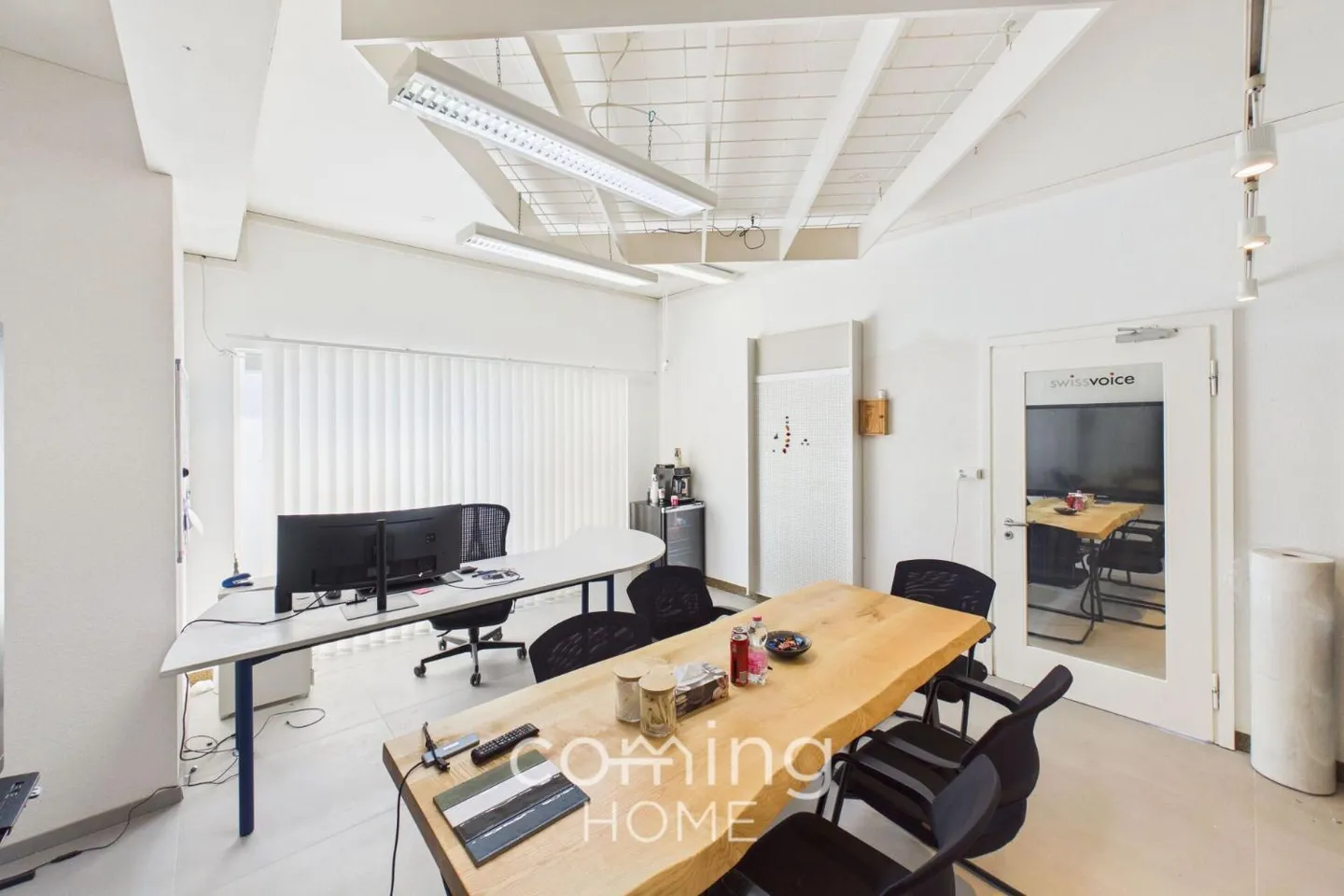 Office 6 rooms - Photo 3 of 13