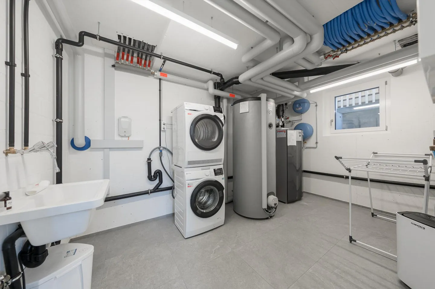 Top modern dream house with fantastic view - Photo 19 of 20