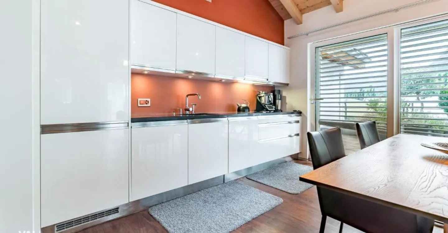 Exklusive 4.5-Zimmer-Attikawohnung mit grosszügiger Terrasse und Sauna in Visp - Photo 4 of 12