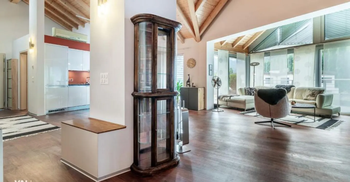 Exklusive 4.5-Zimmer-Attikawohnung mit grosszügiger Terrasse und Sauna in Visp - Photo 7 of 12