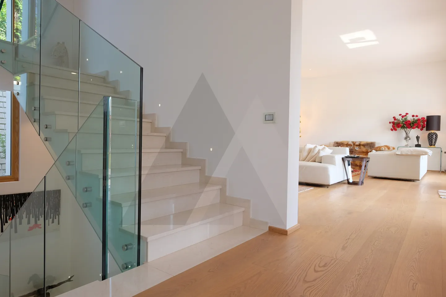 Exclusive Villa with Indoor Pool in Montagnola - Photo 12 of 18