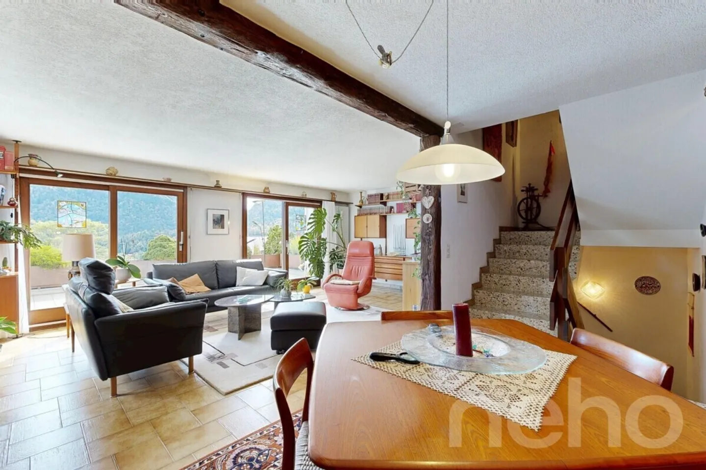 Großes Reihenhaus auf 3 Etagen mit Terrasse und Balkon! - Foto 2 von 13