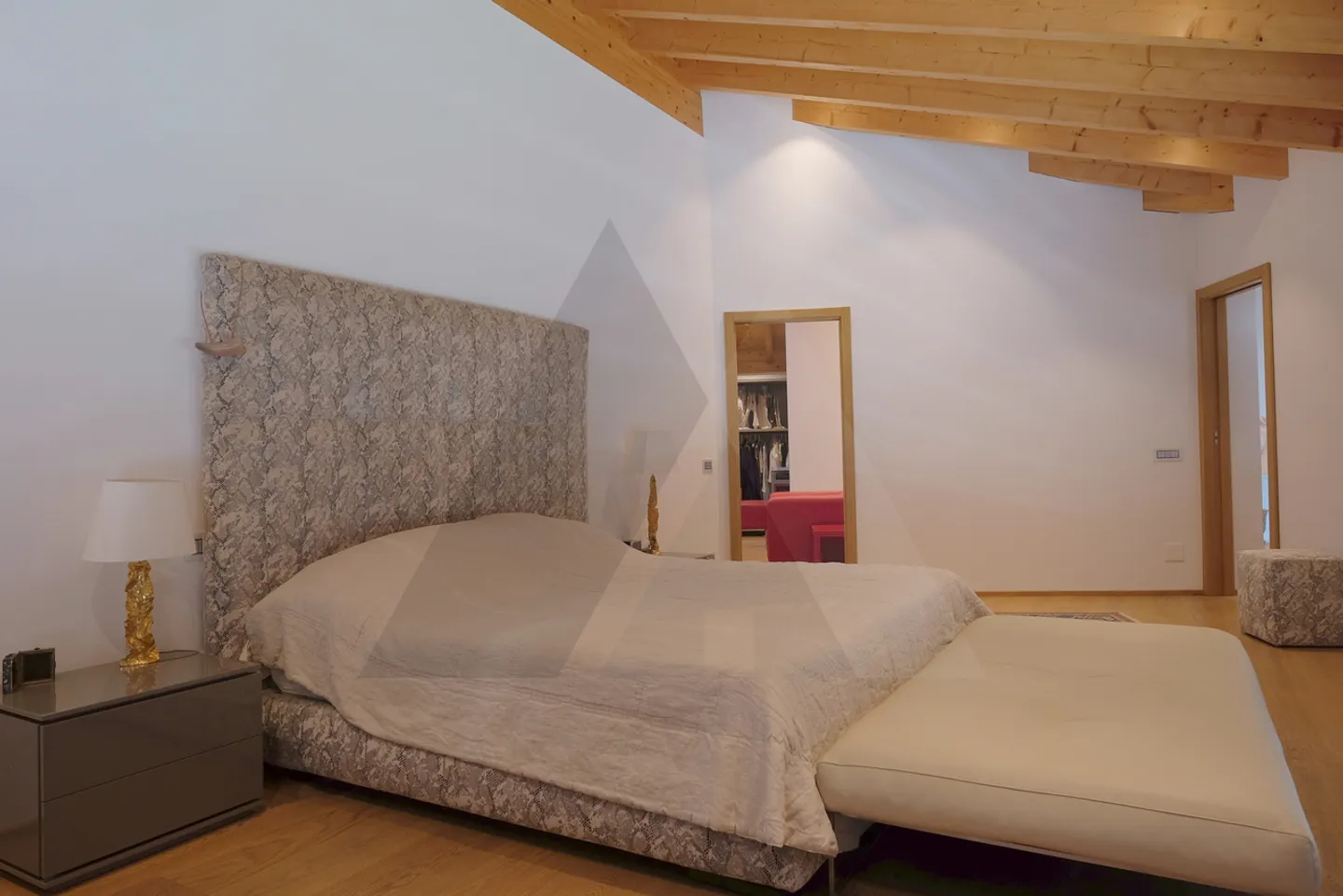 Exclusive Villa with Indoor Pool in Montagnola - Photo 15 of 18