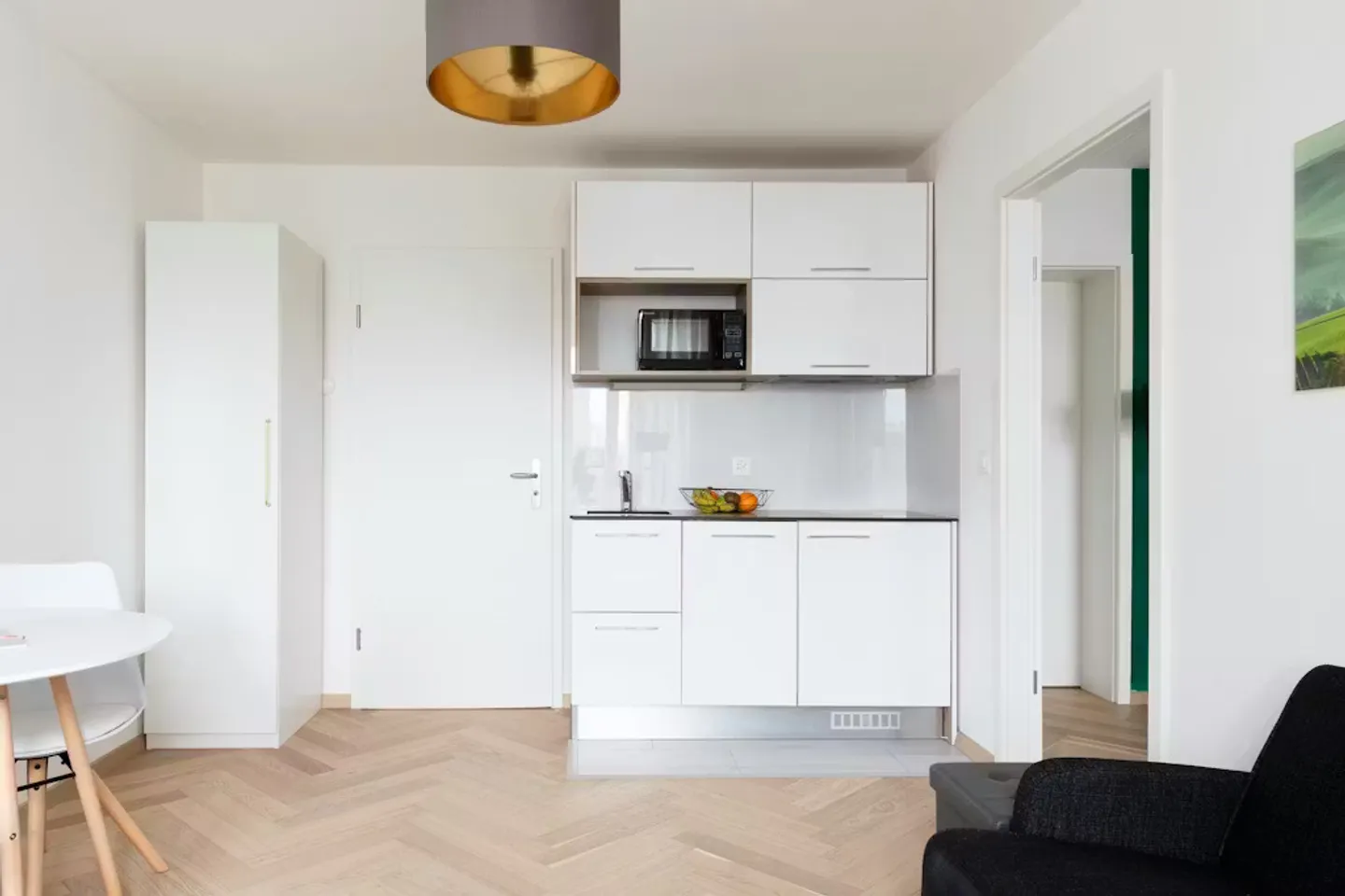 Chic Apartment in Zürich - Photo 2 of 4
