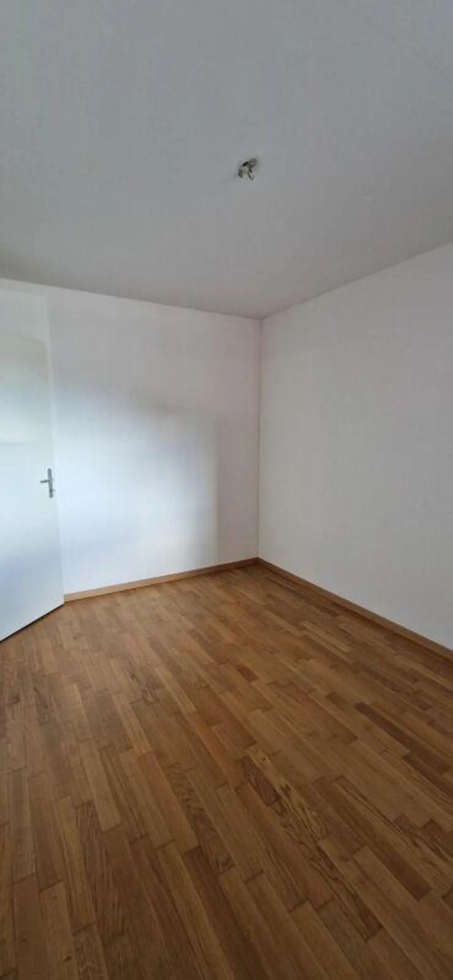 Helle und gepflegte Wohnung in ruhigem Wohnquartier - Foto 8 von 11