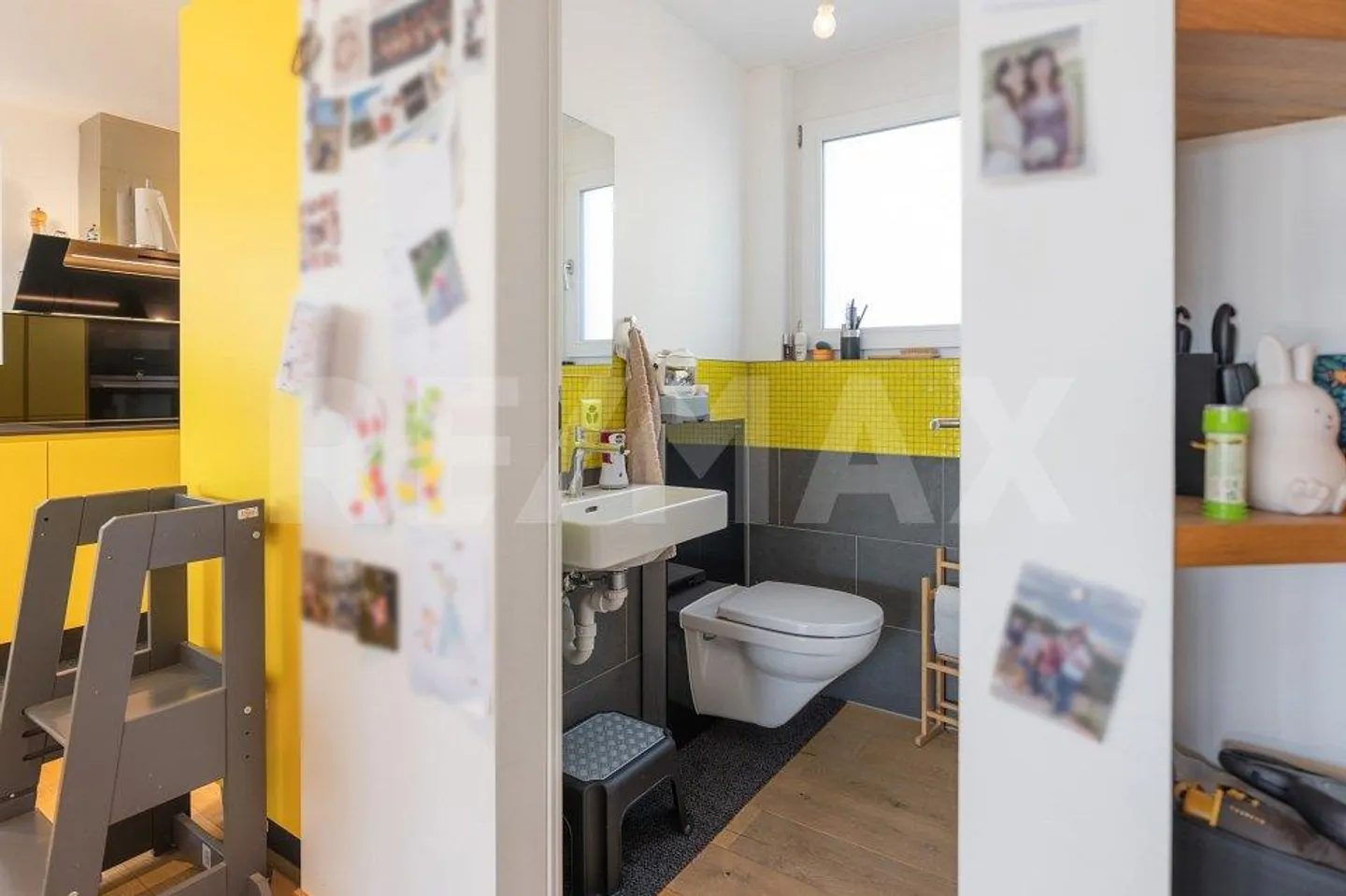 Vivere nel verde: Casa bifamiliare di 4½ stanze per famiglie - Foto 4 di 13