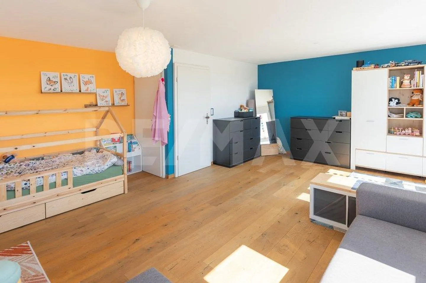 Vivere nel verde: Casa bifamiliare di 4½ stanze per famiglie - Foto 11 di 13