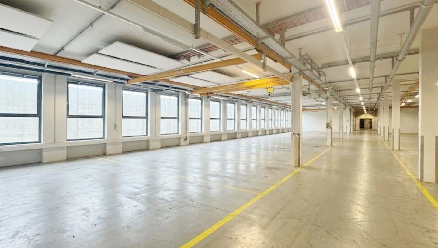 867m² - Espace commercial, de production ou de stockage avec livraison optimale... - Photo 1 sur 11