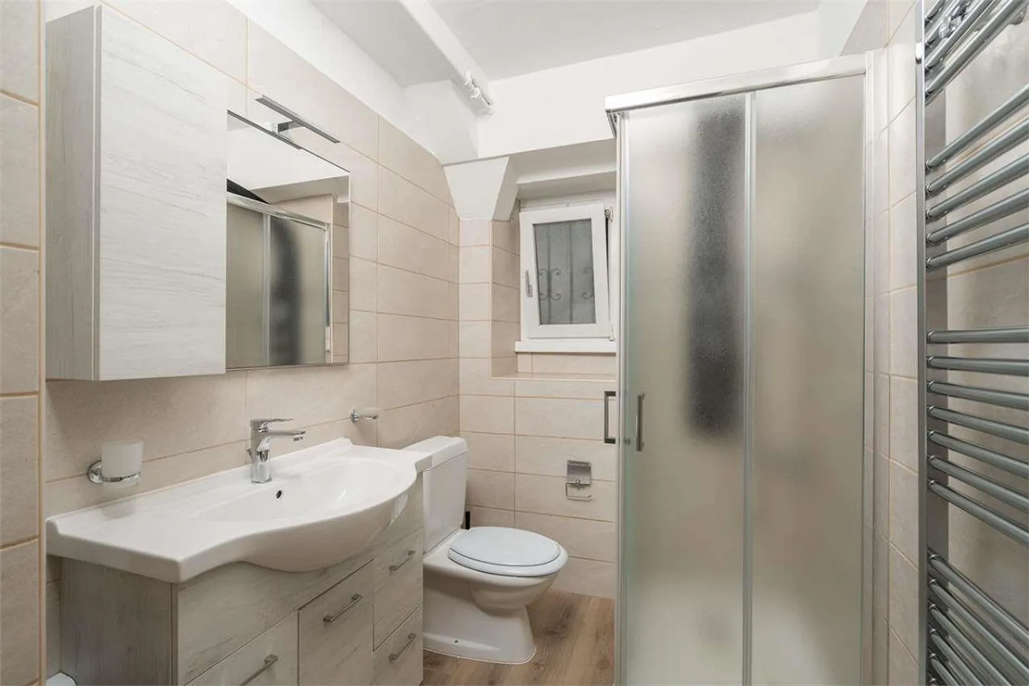 Appartamento 3.5 loc (ristrutturato) in affitto a Massagno con giardin - Foto 8 di 10