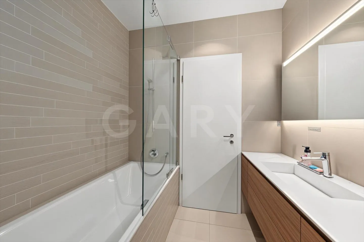 Appartement 5 pièces - Photo 10 sur 13