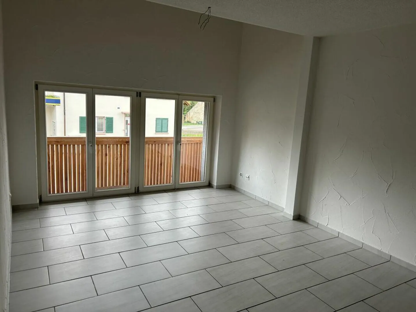 Charming 3.5 Room Apartment - Photo 3 of 7