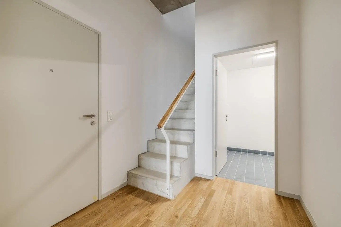 Appartement en duplex avec terrasse et beaucoup d'espace pour toute la famille - Photo 7 sur 8