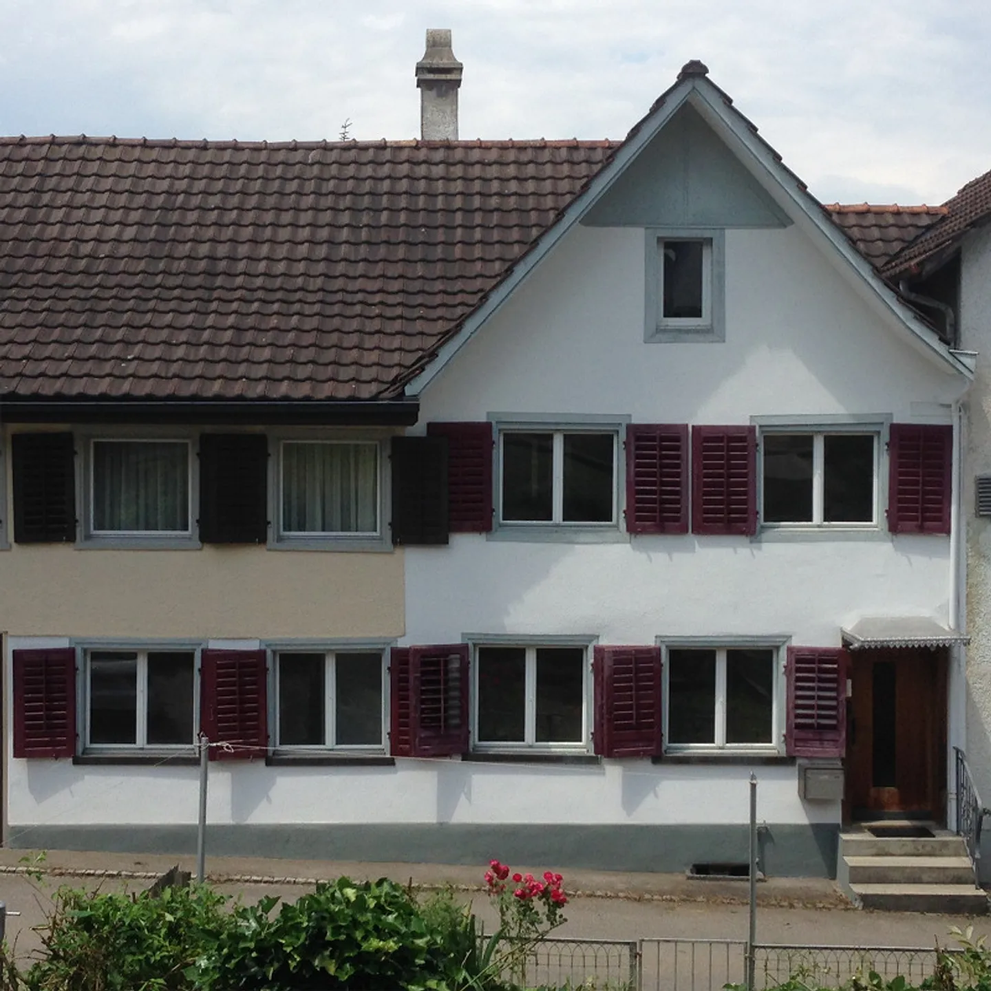 Sezione di casa accogliente con posto auto - Foto 7 di 8