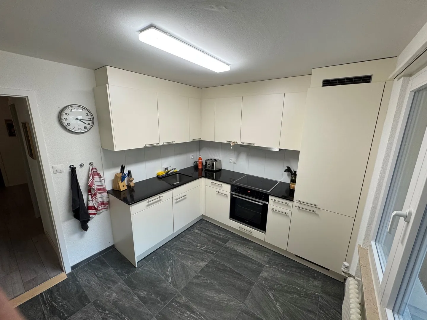 Bright 3.5-room apartment in a central location in Liestal - Photo 3 of 13