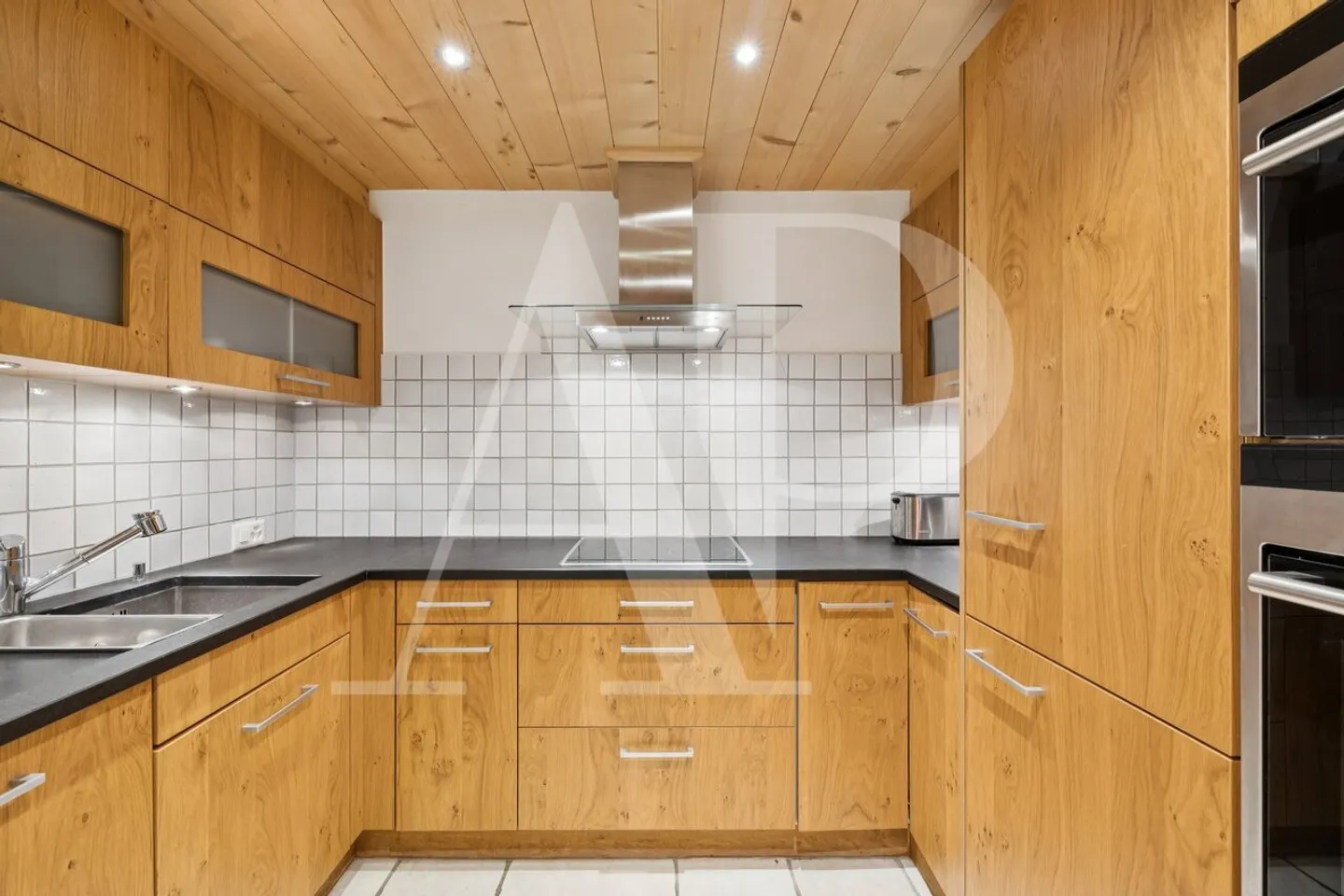 Magnificent 3.5 room apartment in the heart of Champéry - Photo 12 of 15