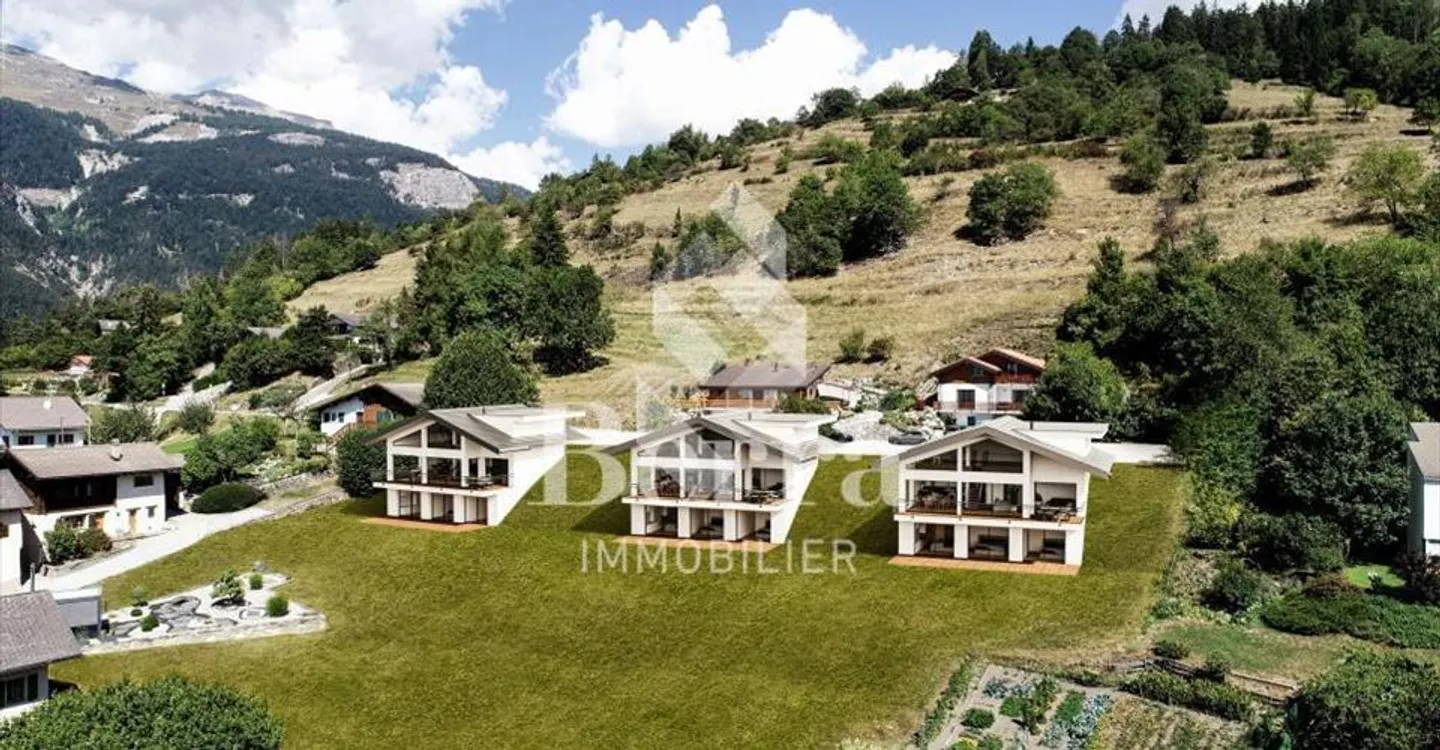 Individual villa with high energy efficiency - Photo 2 of 12