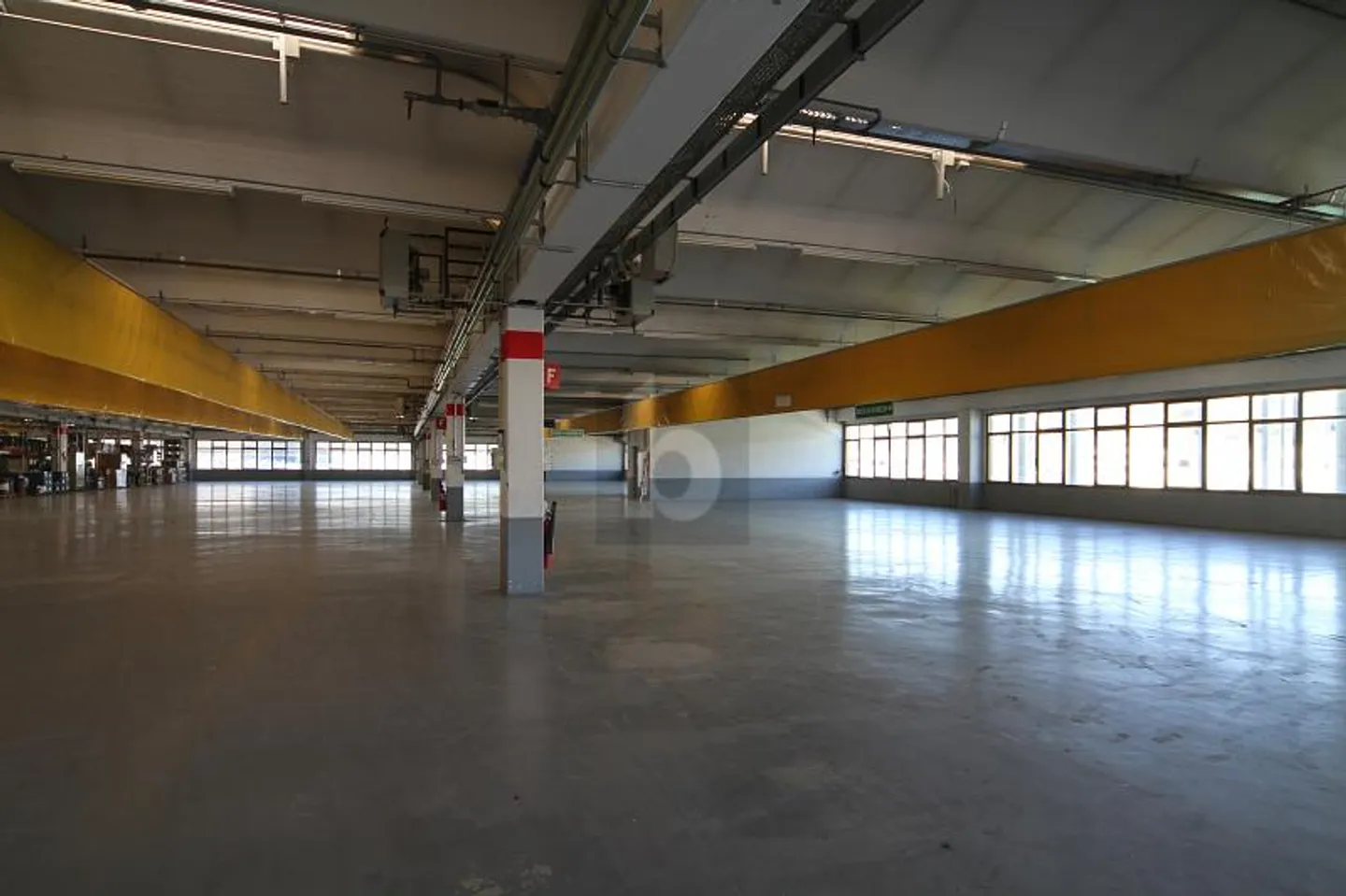 POUR USAGE INDUSTRIEL AVEC ASCENSEUR - Photo 2 sur 4