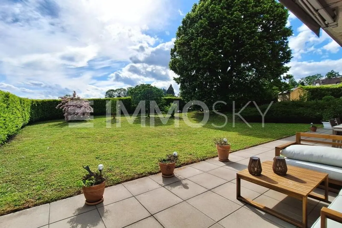 Rez 4.5 pièces avec jardin et sous-sol  Esprit villa - Foto 1 von 11