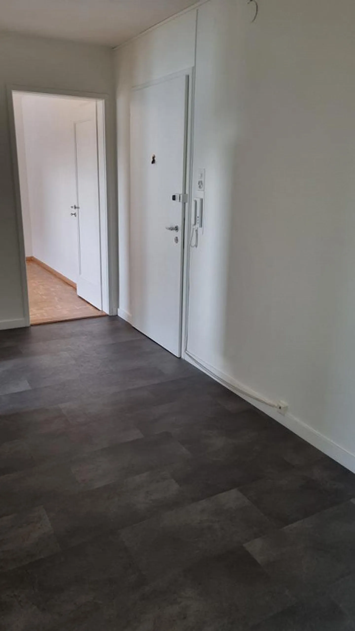 Appartement spacieux de 2 pièces dans le quartier Iselin - Photo 6 sur 10