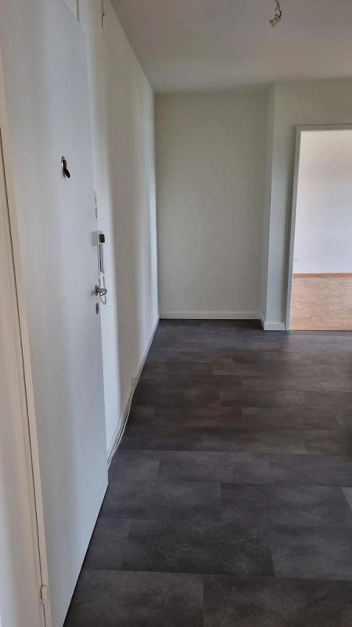 Appartement spacieux de 2 pièces dans le quartier Iselin - Photo 7 sur 10