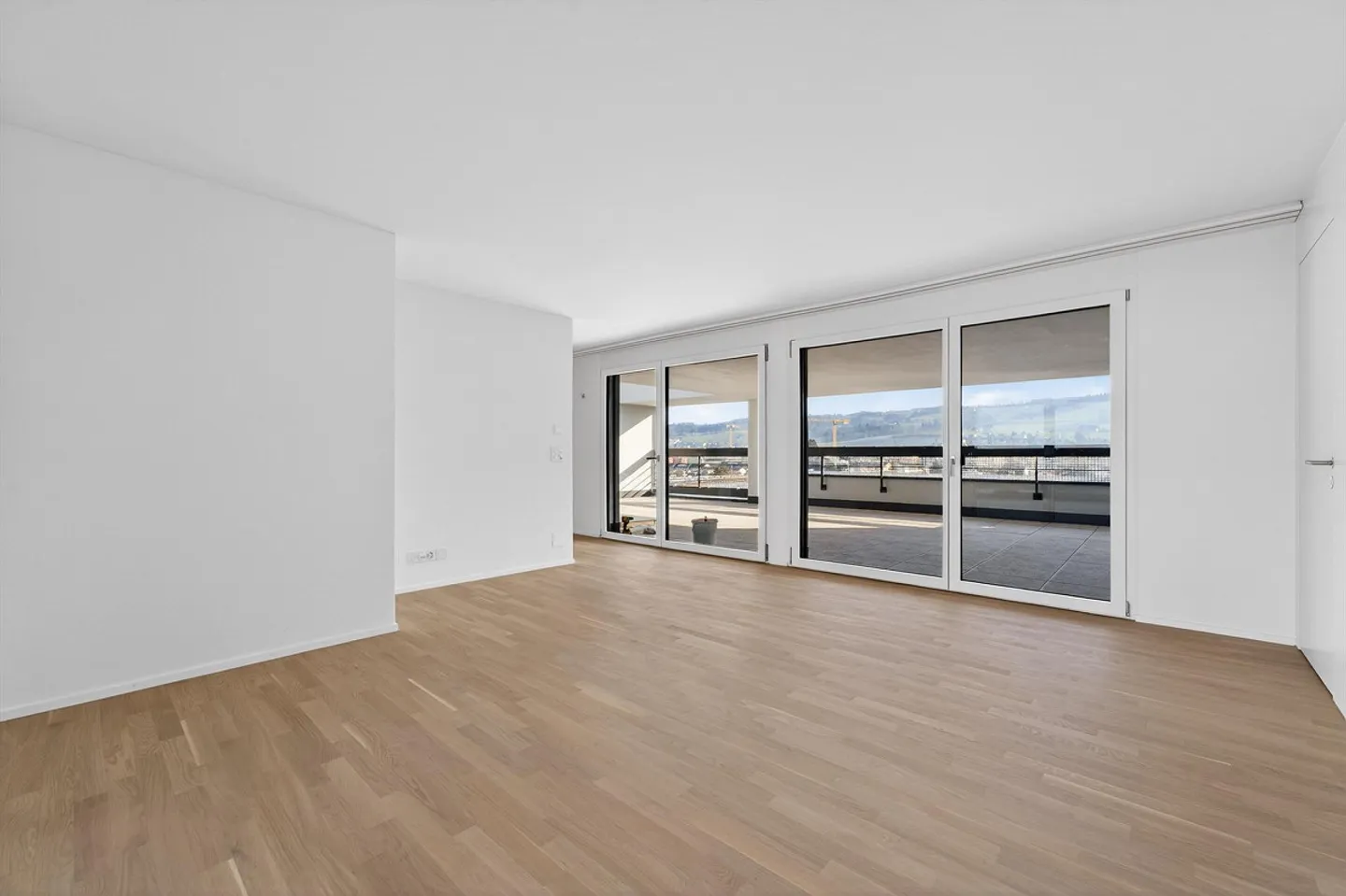 Appartamento duplex 3.5 locali con propria terrazza sul tetto (125 m2) a Zug - Foto 3 di 8