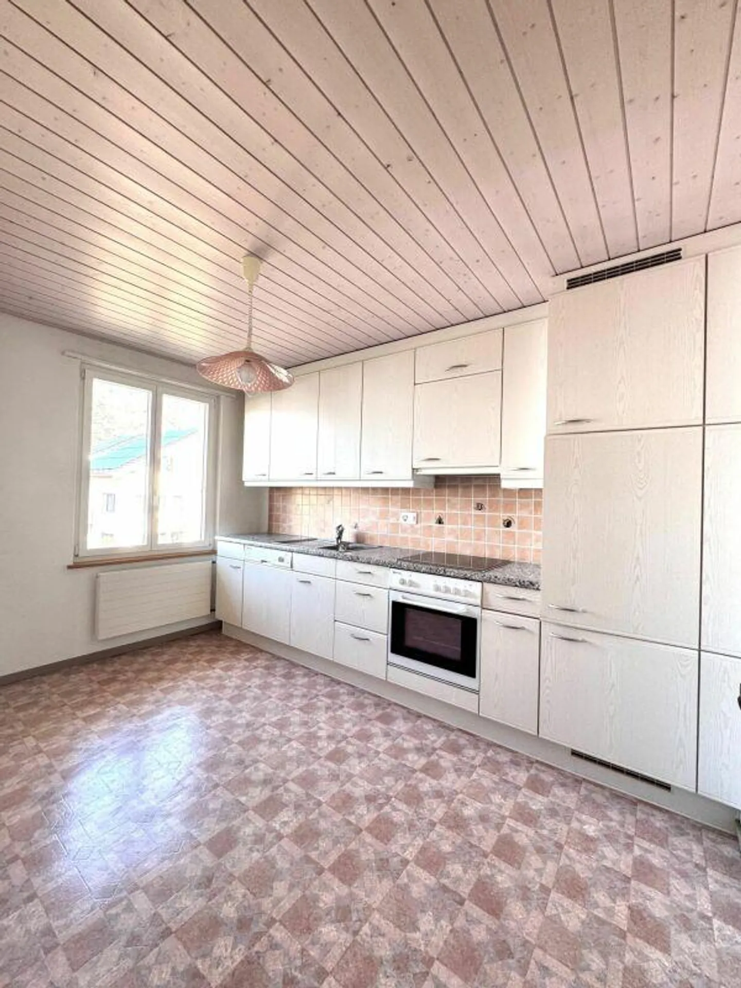 Maison dans un quartier calme avec beaucoup de potentiel - Photo 8 sur 8