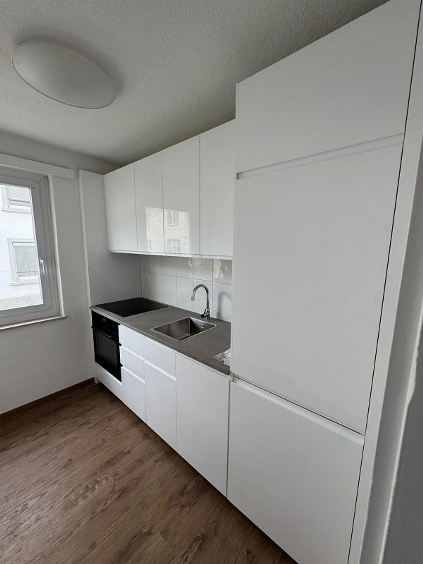 appartement 3 pièces récemment rénové - Photo 1 sur 12