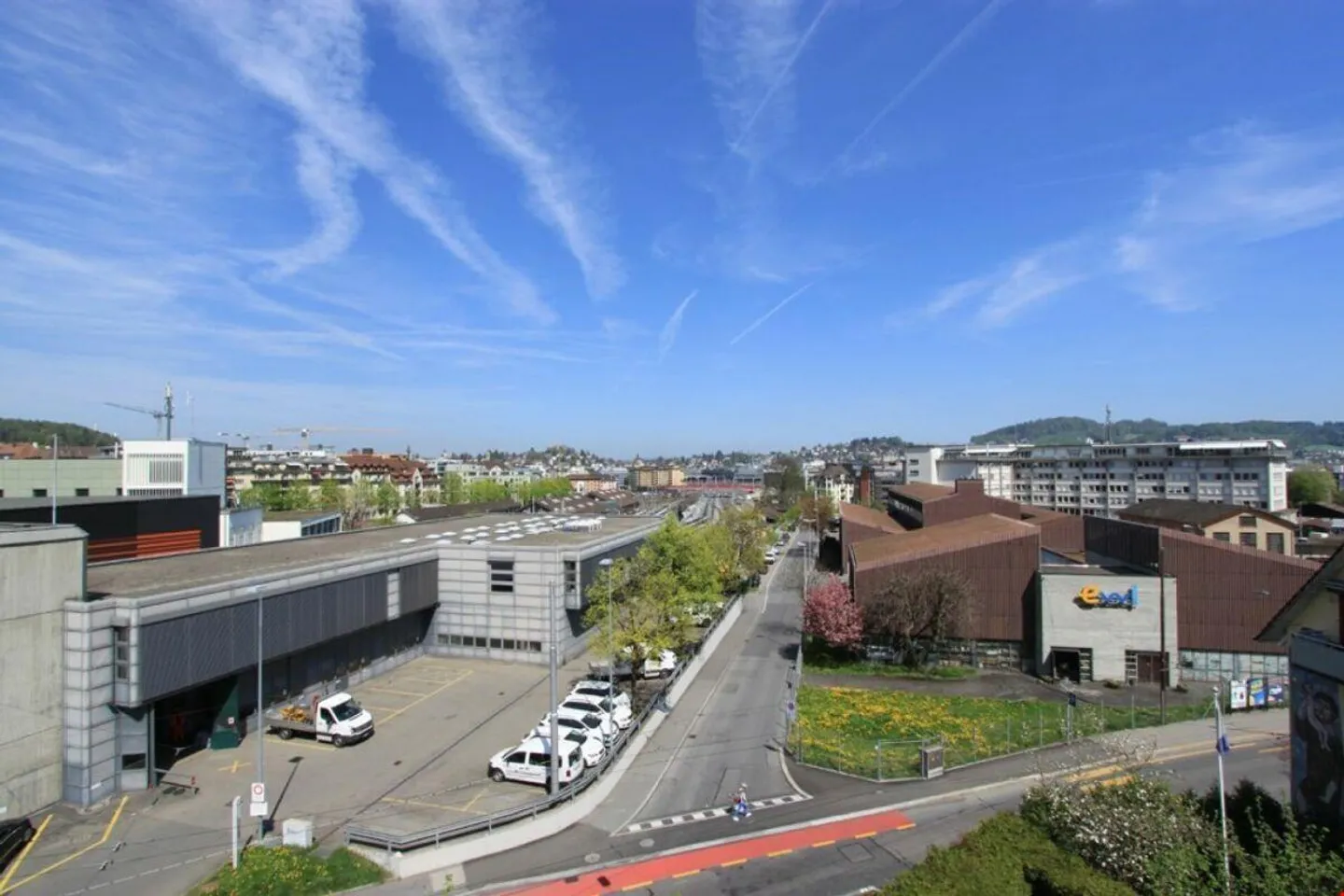 Appartamento semplice e bello in città - Foto 1 di 8