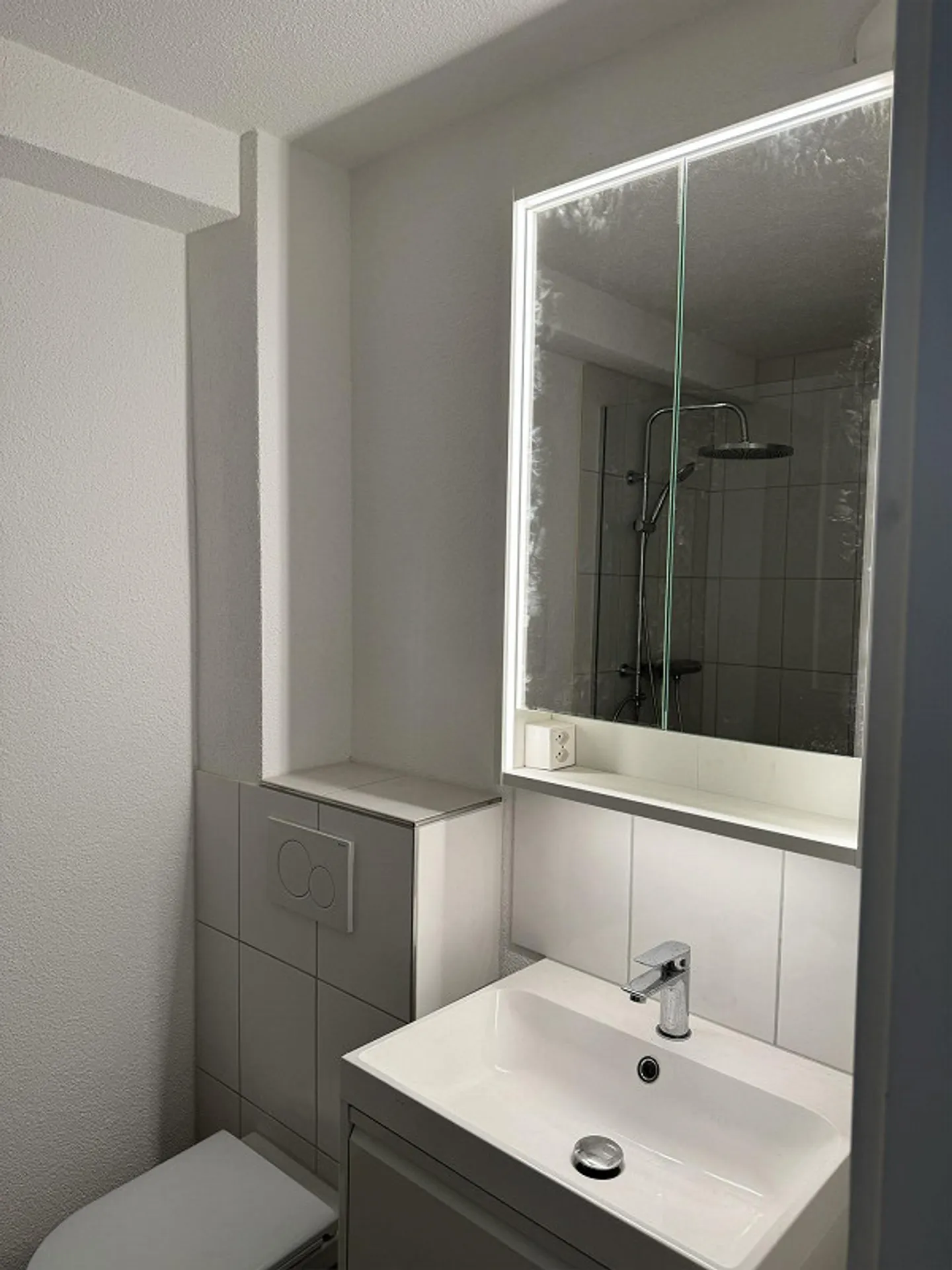 appartement 3 pièces récemment rénové - Photo 4 sur 12